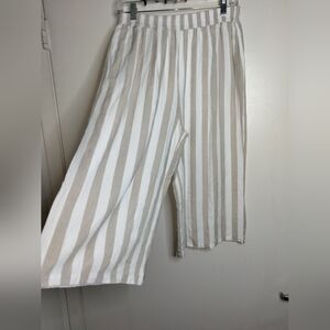 Allie Rose (Sz M) White & Tan Striped Slip Pockets Wide-Leg Lined Cropped Pants